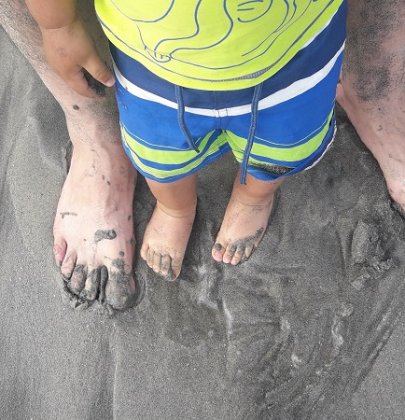 Bébé à la plage : les indispensables !